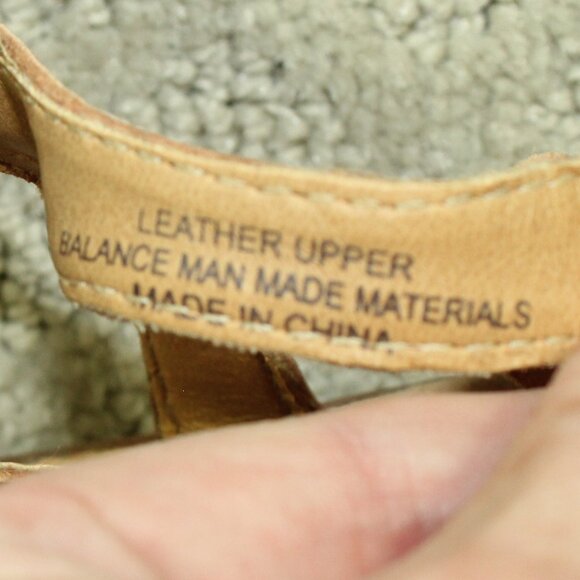 Born Women's 9 Light Pink Leather Flat Sandals with Flower Embellishment - Picture 5 of 6